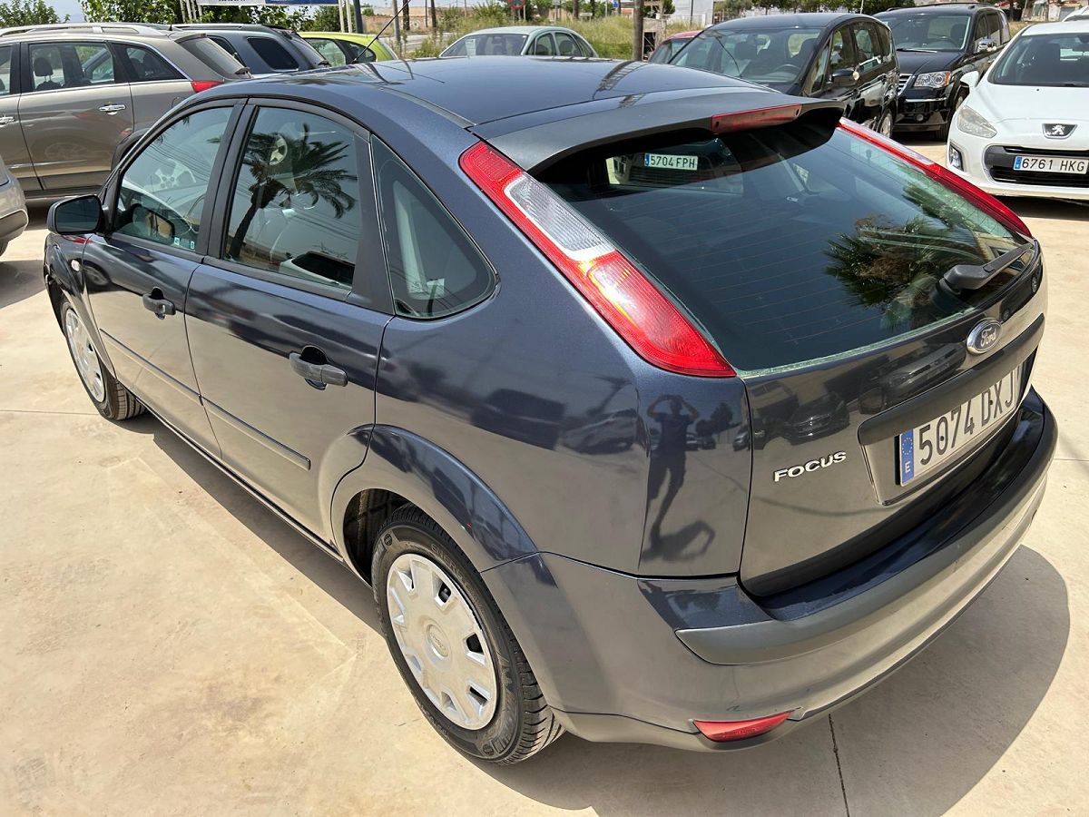 FORD FOCUS TREND 1.6 AUTO SPANISH LHD IN SPAIN 70000 MILES SUPERB 2006